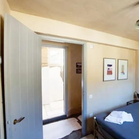 Island-secluded House Retreat 'vathi'